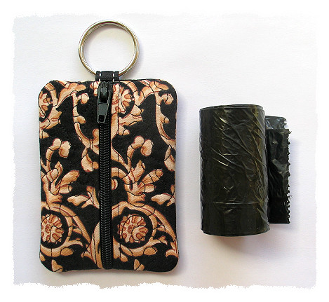 JennyandPearlHome Bloomingdale's Little Brown Bag Change Purse Zippered Pouch Key Chain Ring